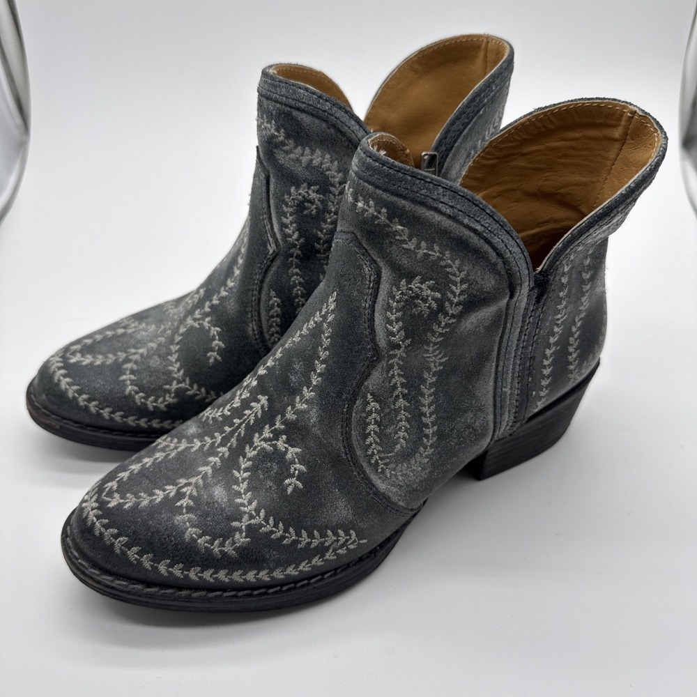 Sterling River 10 Ankle Boots Gray Leather Embroidered Western Coastal Cowgirl